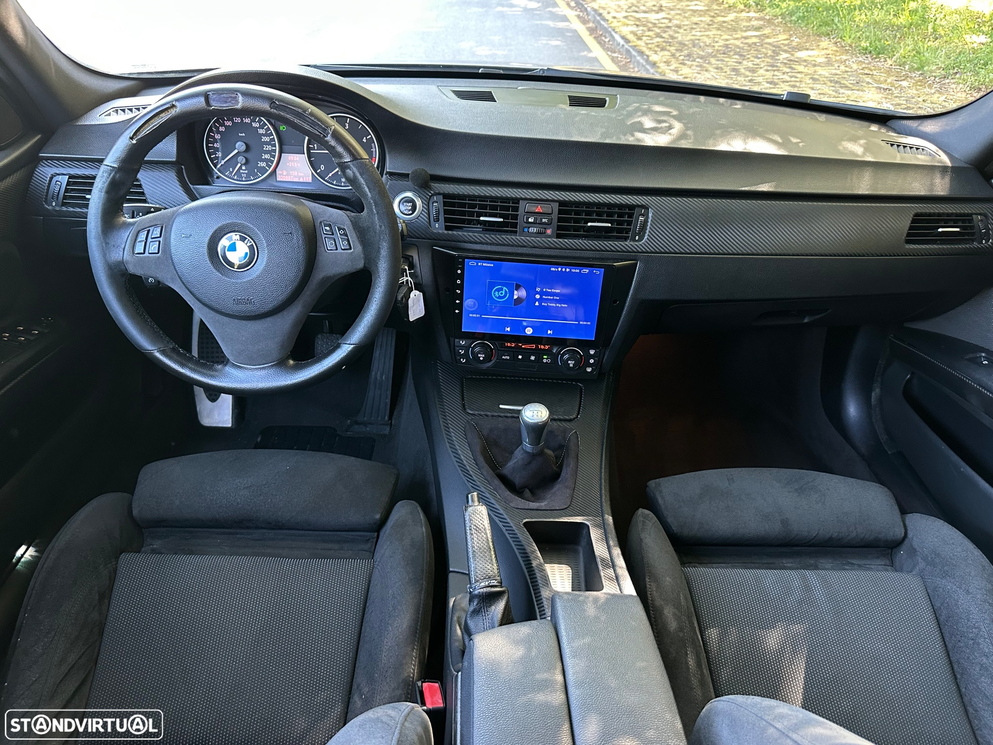 BMW 320 d Touring Exclusive - 23