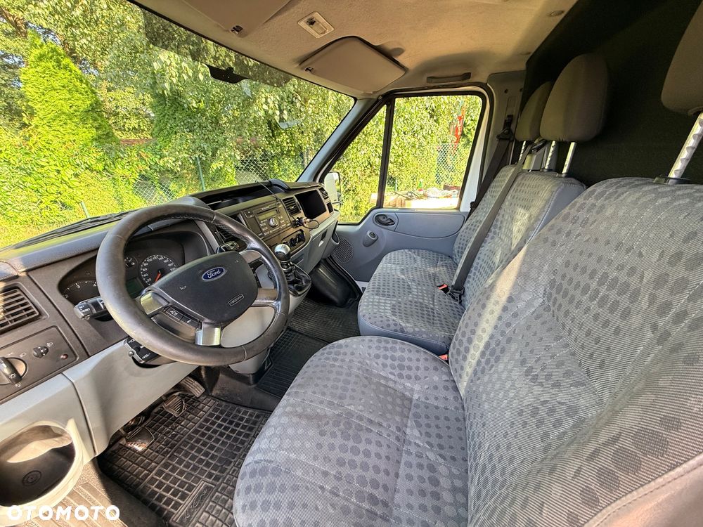 Ford Transit - 18
