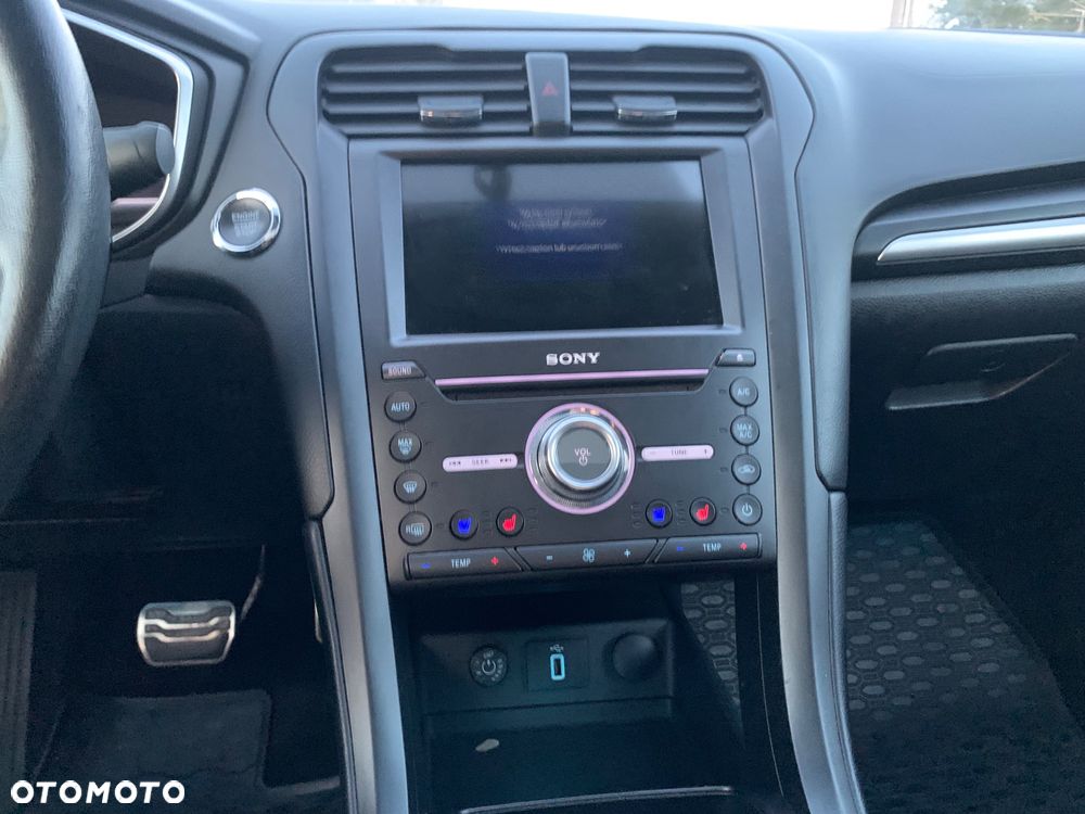 Ford Mondeo 2.0 EcoBoost Titanium - 26