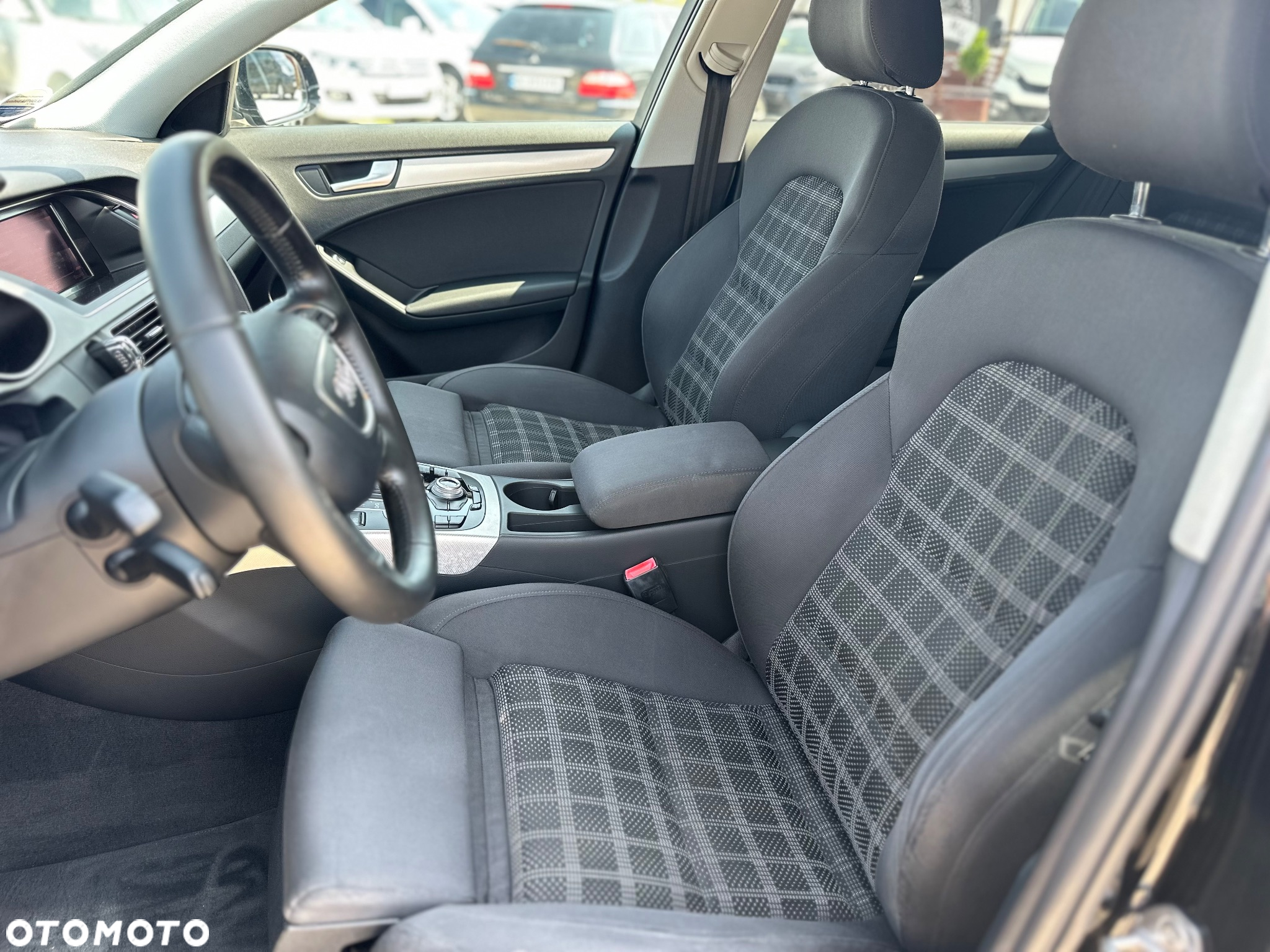 Audi A4 ver-avant-2-0-tdi-dpf-multitronic-attraction - 21