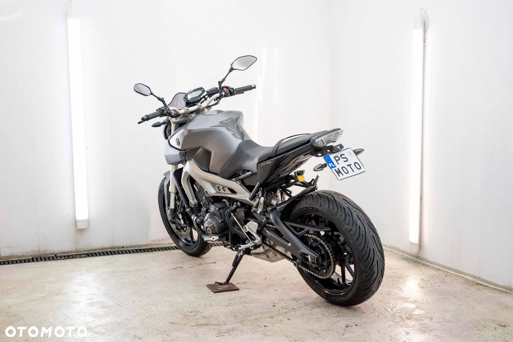 Yamaha MT - 8