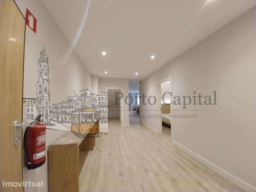EXCELENTE APARTAMENTO T3 COM 3 SUITES NA BAIXA DA CIDADE DO PORTO - Grande imagem: 3/10