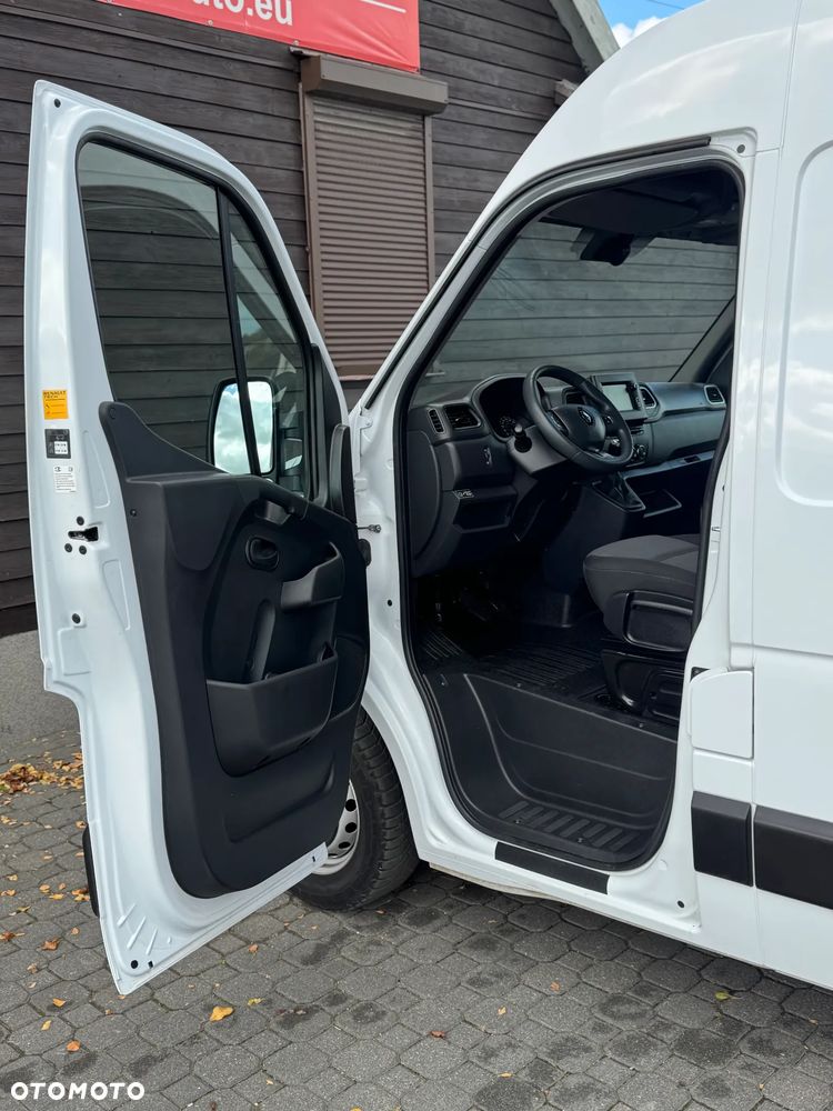 Renault Master L2H2 2,3 135km - 12