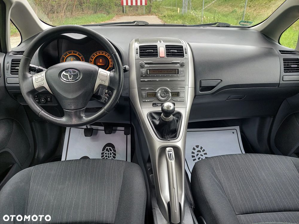 Toyota Auris - 15