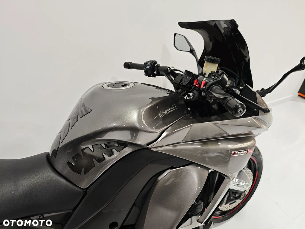 Kawasaki Ninja 1000 SX - 10