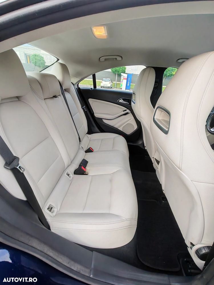 Mercedes-Benz CLA 200 d 7G-DCT Urban - 8