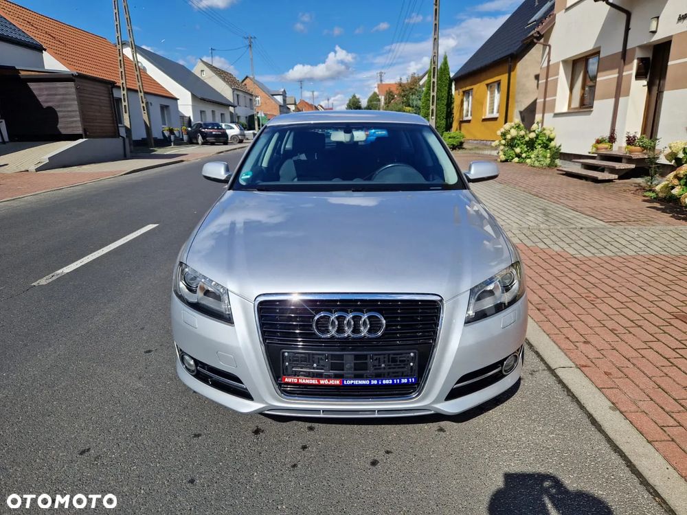 Audi A3 Sportback 1.8 TFSI Ambiente - 4