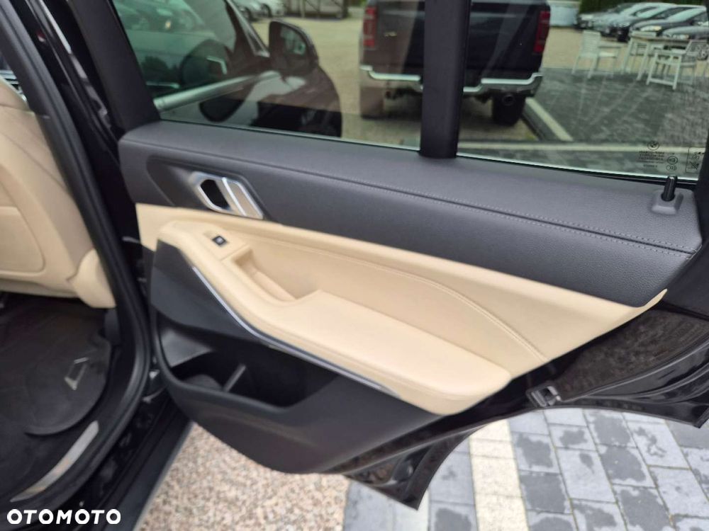 BMW X5 - 22