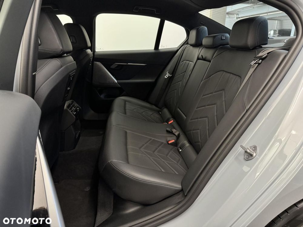 BMW Seria 5 520d mHEV M Sport - 22