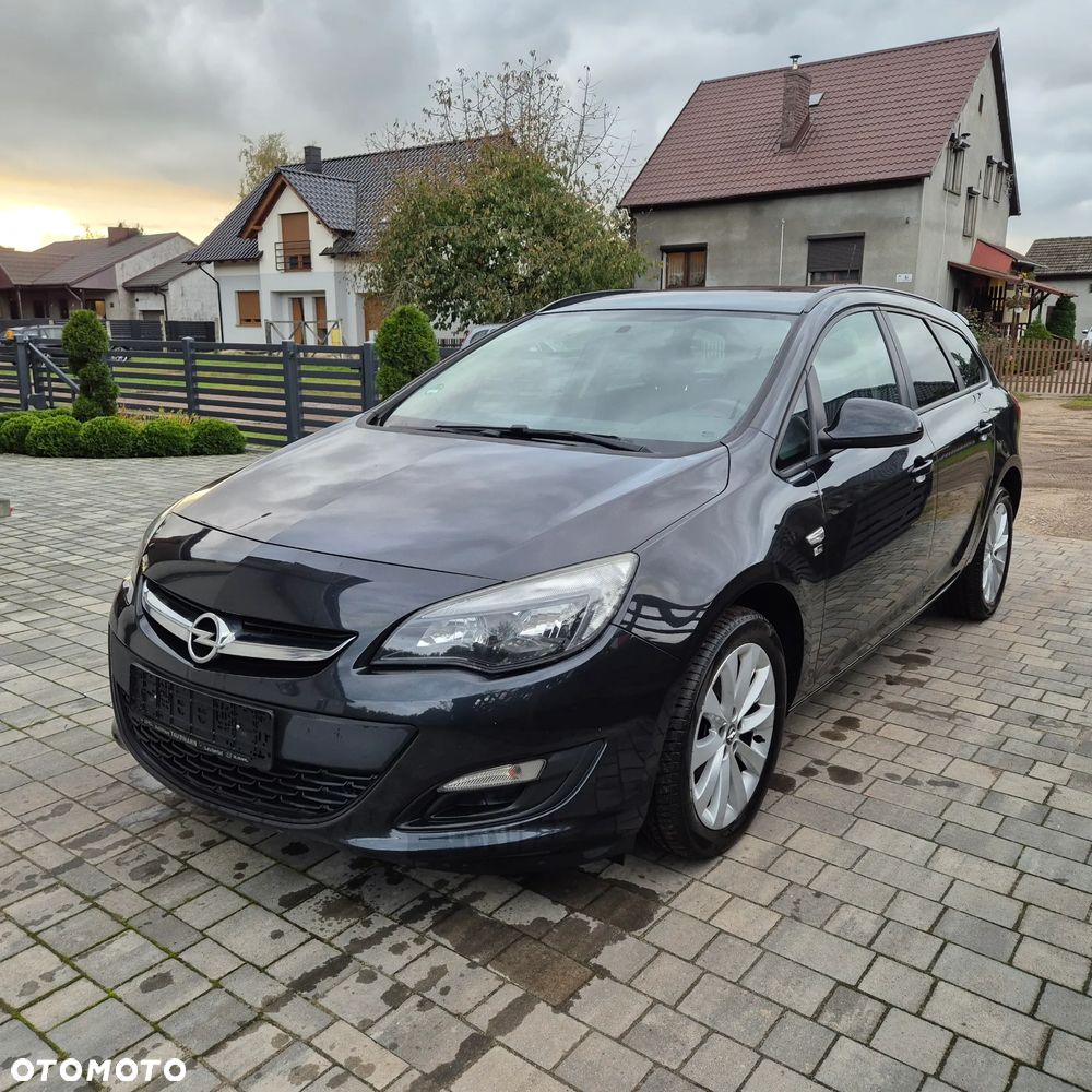 Opel Astra 1.4 Turbo 150 Jahre - 18