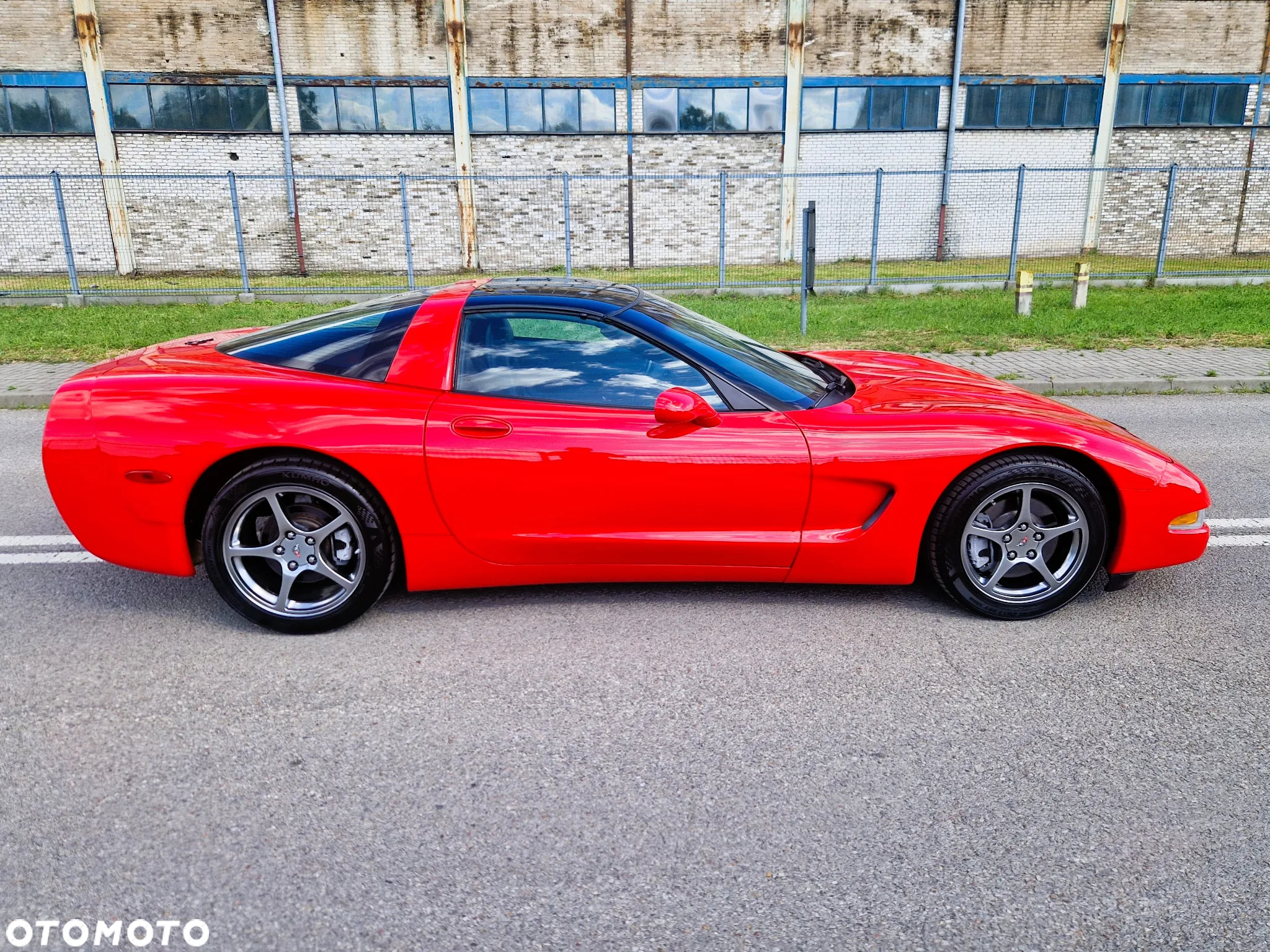 Chevrolet Corvette - 5