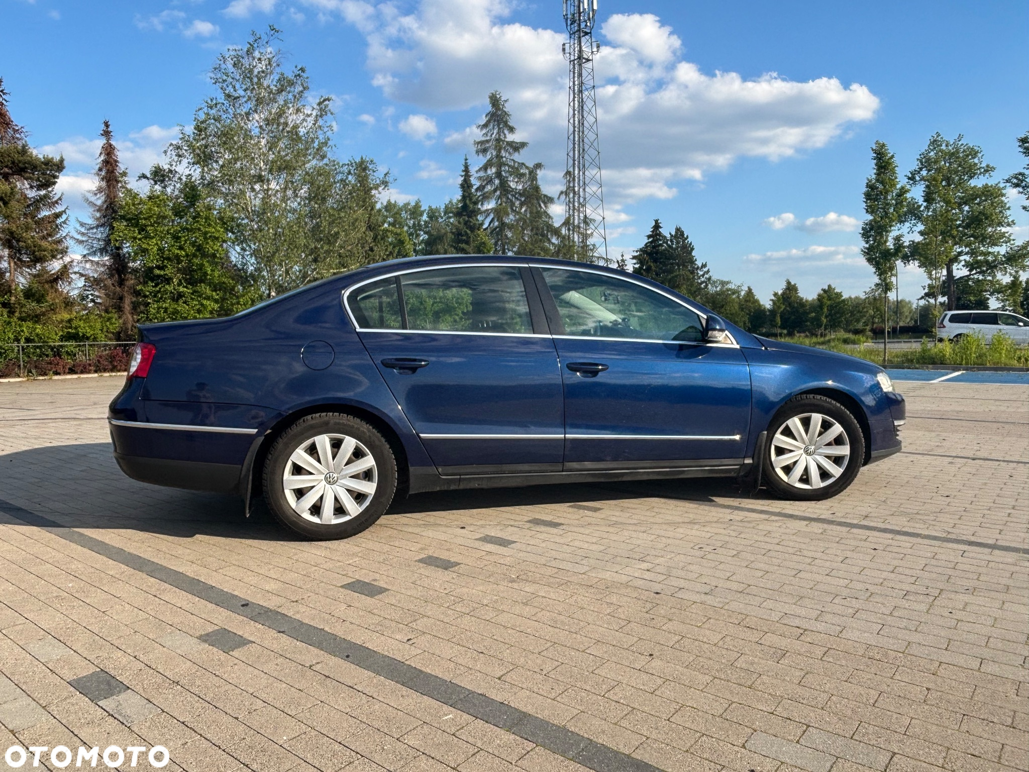 Volkswagen Passat 2.0 TDI Comfortline - 11