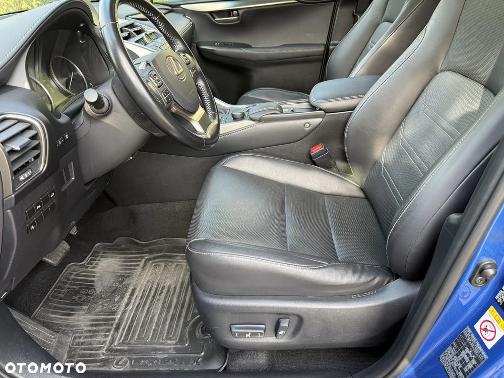Lexus NX 300h Comfort AWD - 18