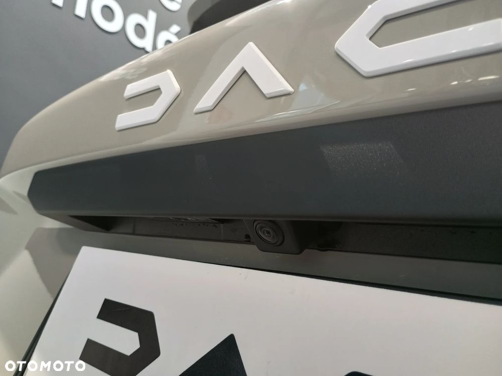 Dacia Duster 1.8 Full Hybrid 155 Journey MMT - 35