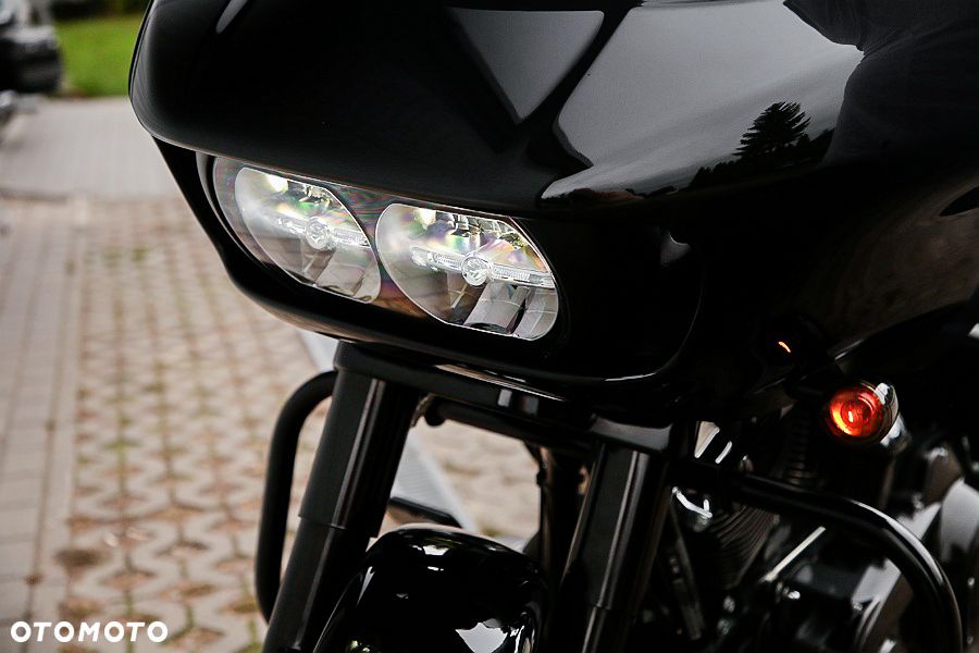 Harley-Davidson Touring Road Glide - 21