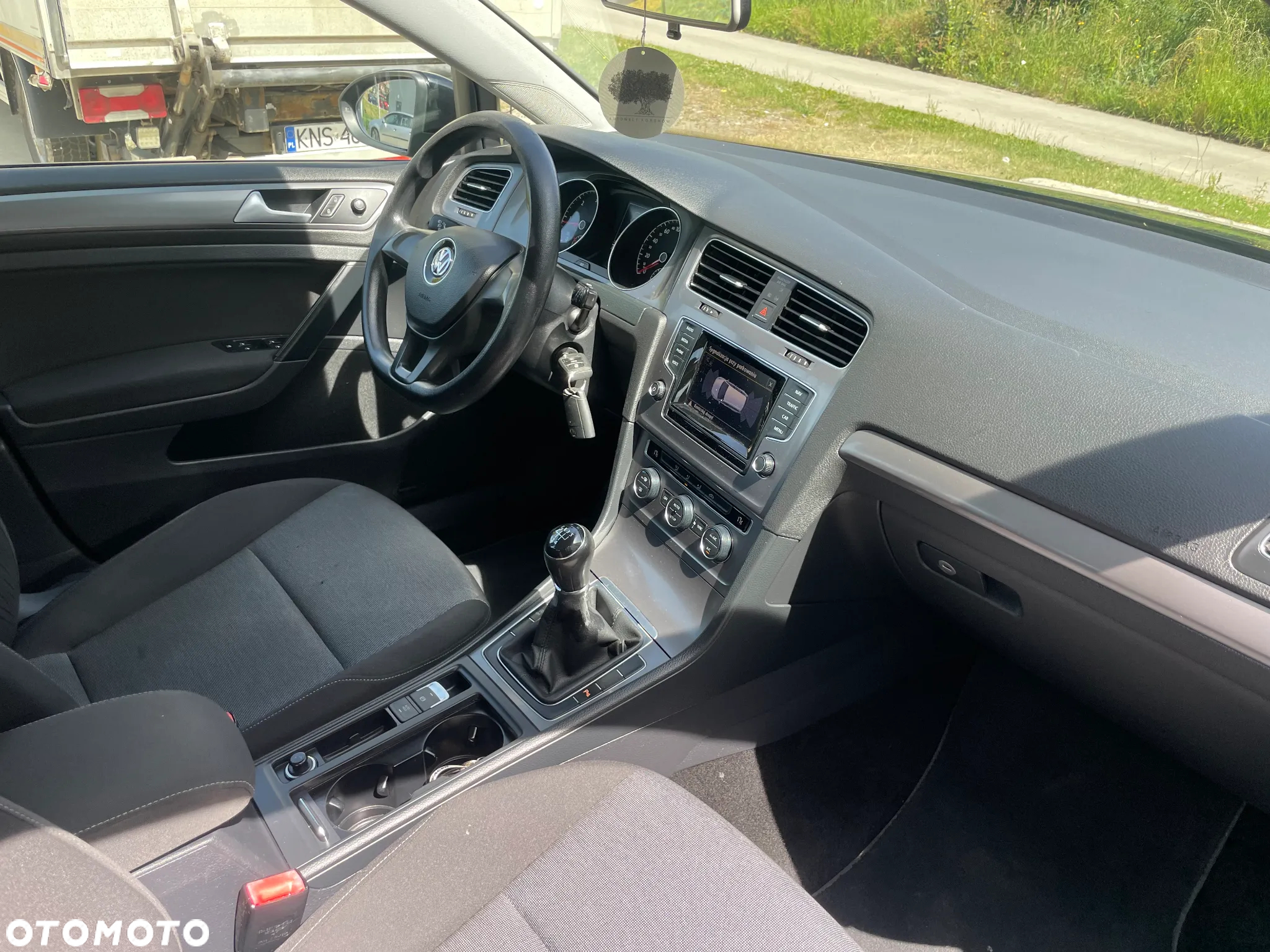 Volkswagen Golf 1.6 TDI BlueMotion Technology Comfortline - 21