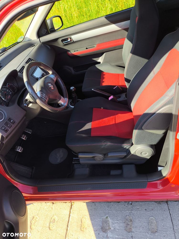 Suzuki Swift 1.6 Sport - 32