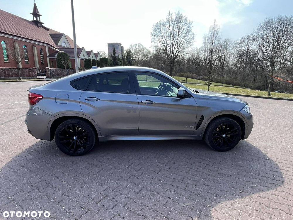BMW X6 xDrive50i - 8