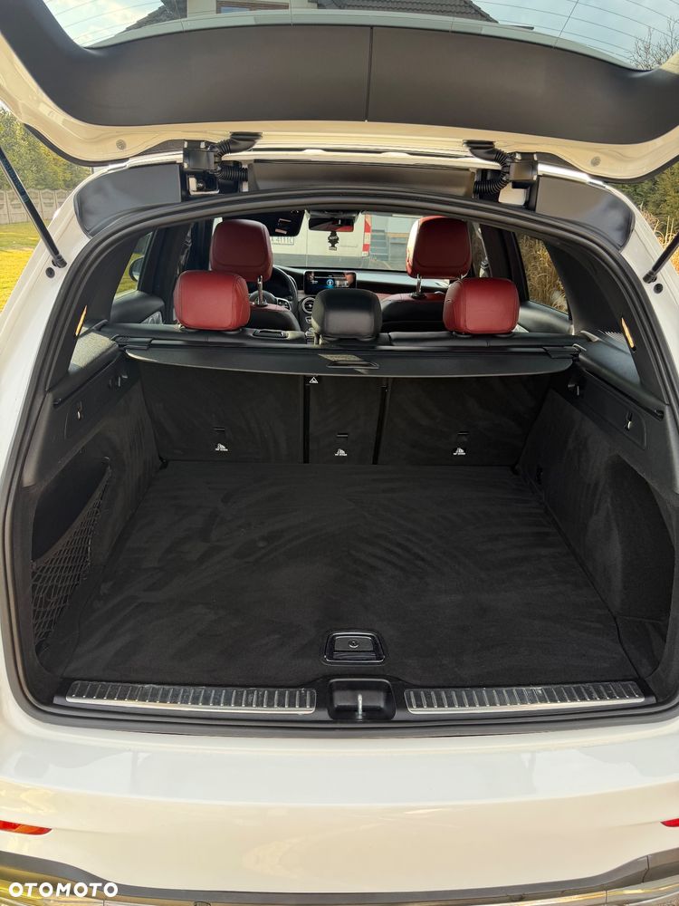 Mercedes-Benz GLC 300 4Matic 9G-TRONIC AMG Line Plus - 18