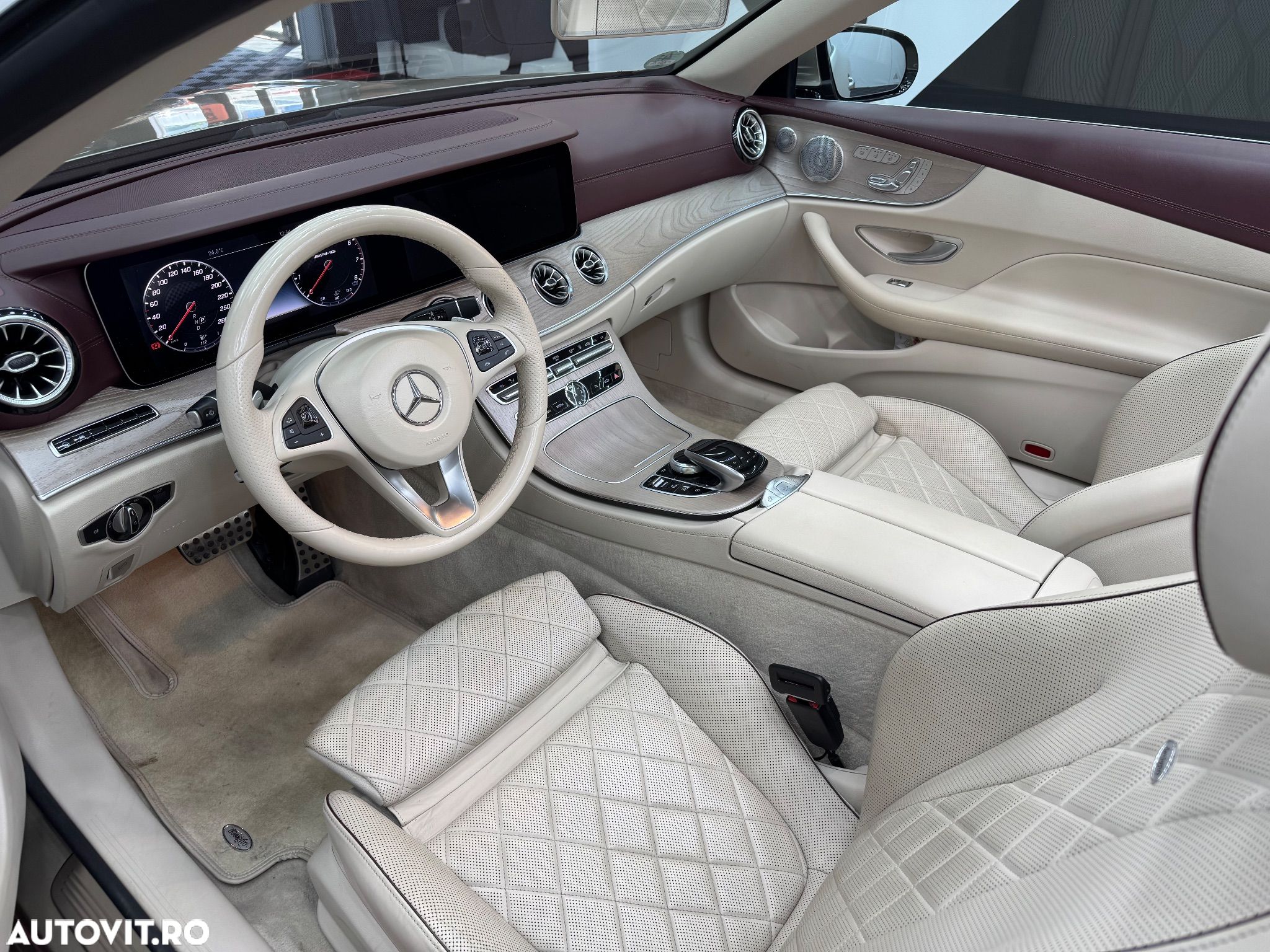 Mercedes-Benz E 400 4Matic Cabrio 9G-TRONIC AMG Line - 1