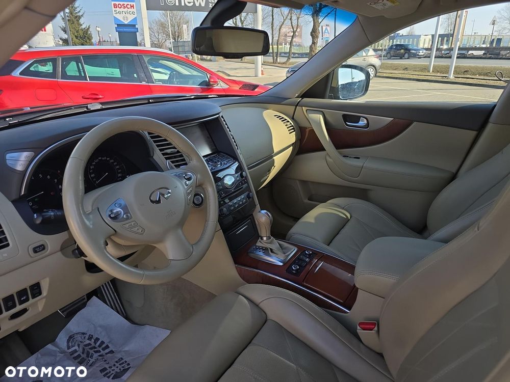 Infiniti QX70 3.7 S EU6 - 22