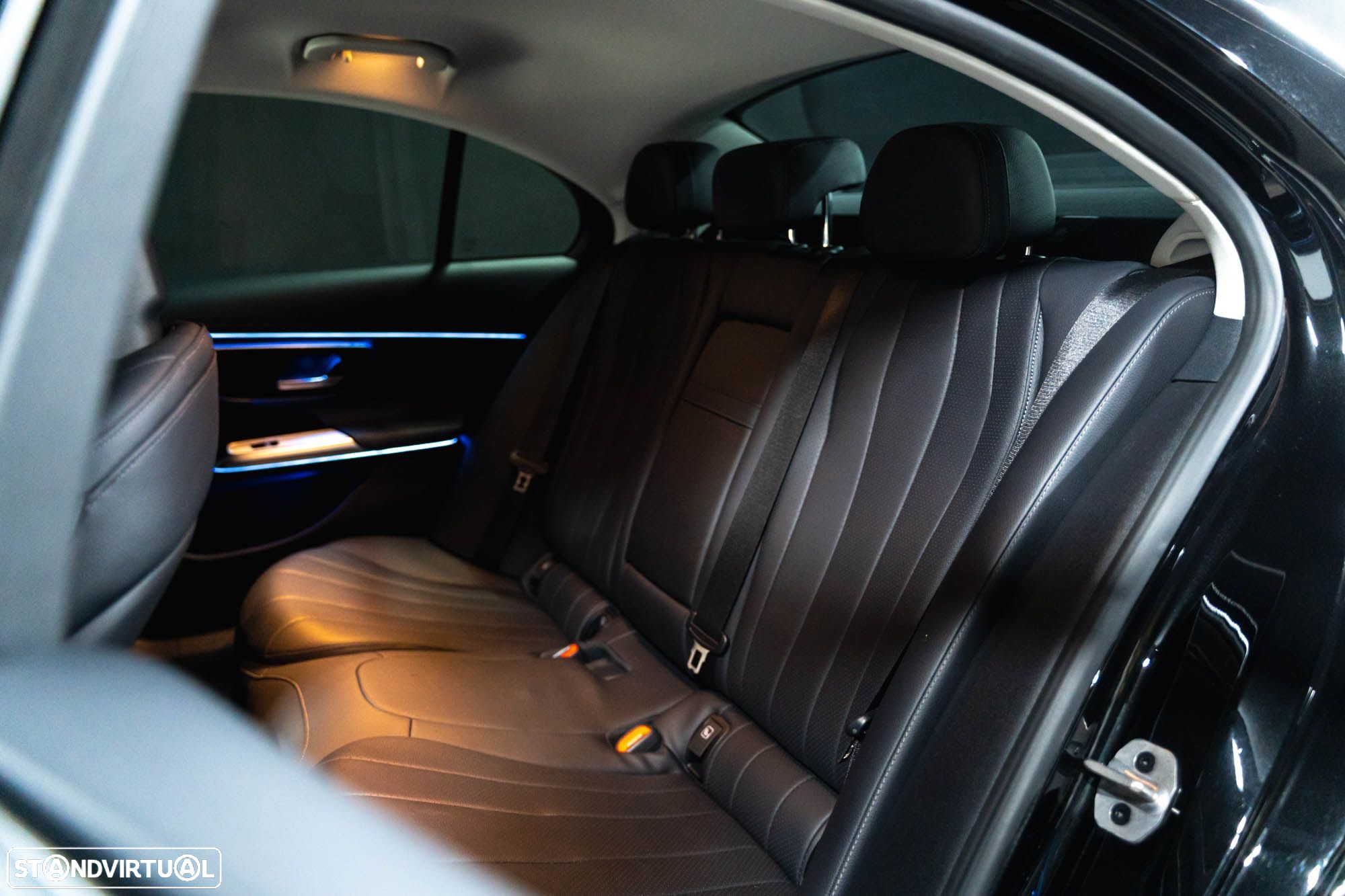 Mercedes-Benz E 220 d Avantgarde - 15