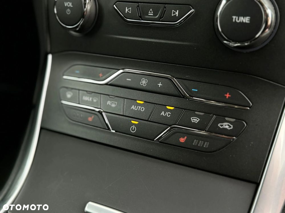 Ford S-Max 2.0 TDCi Titanium PowerShift - 25