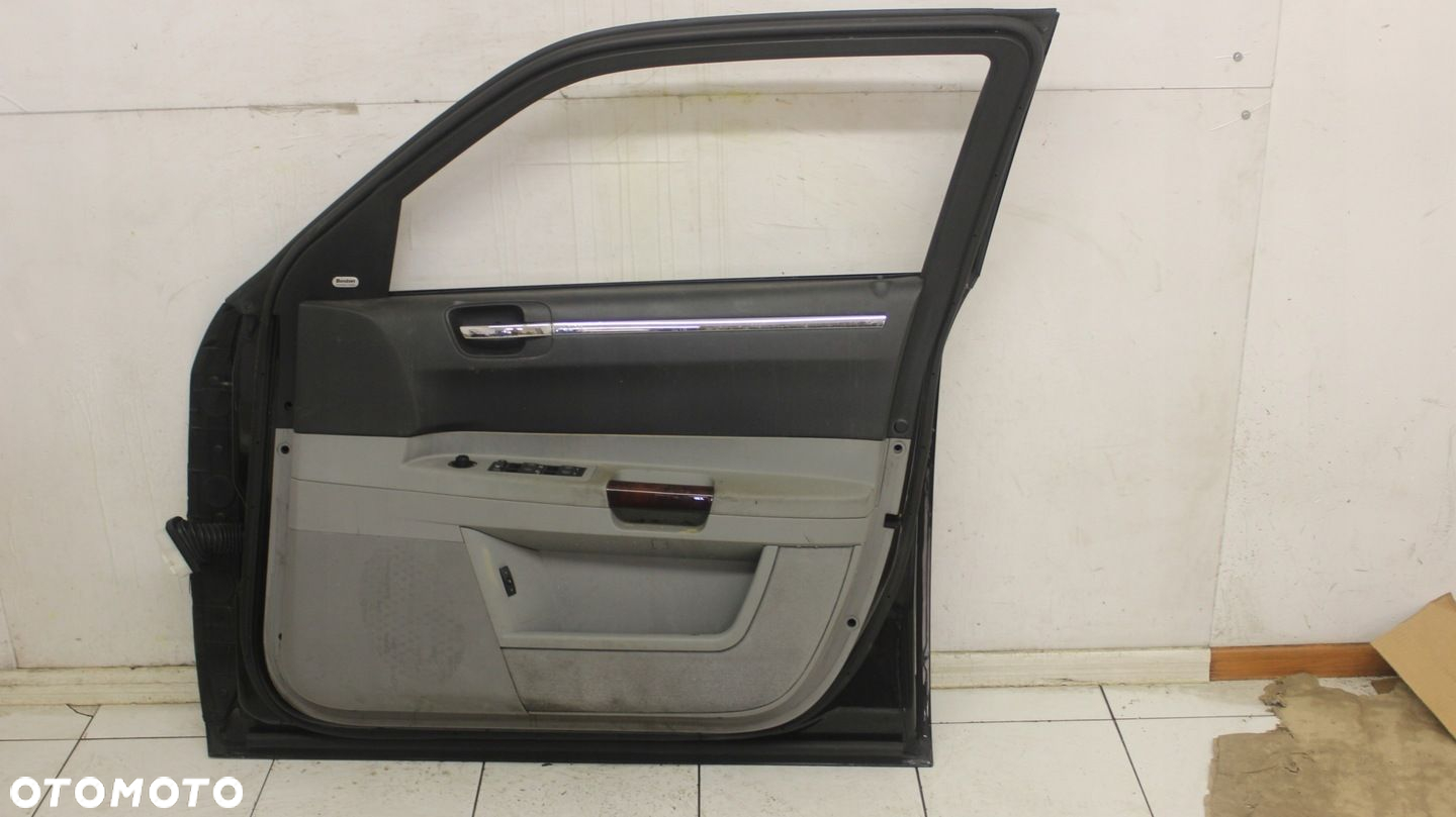 DRZWI PRAWY PRZÓD CHRYSLER 300C KOMBI 2007r AXR - 9
