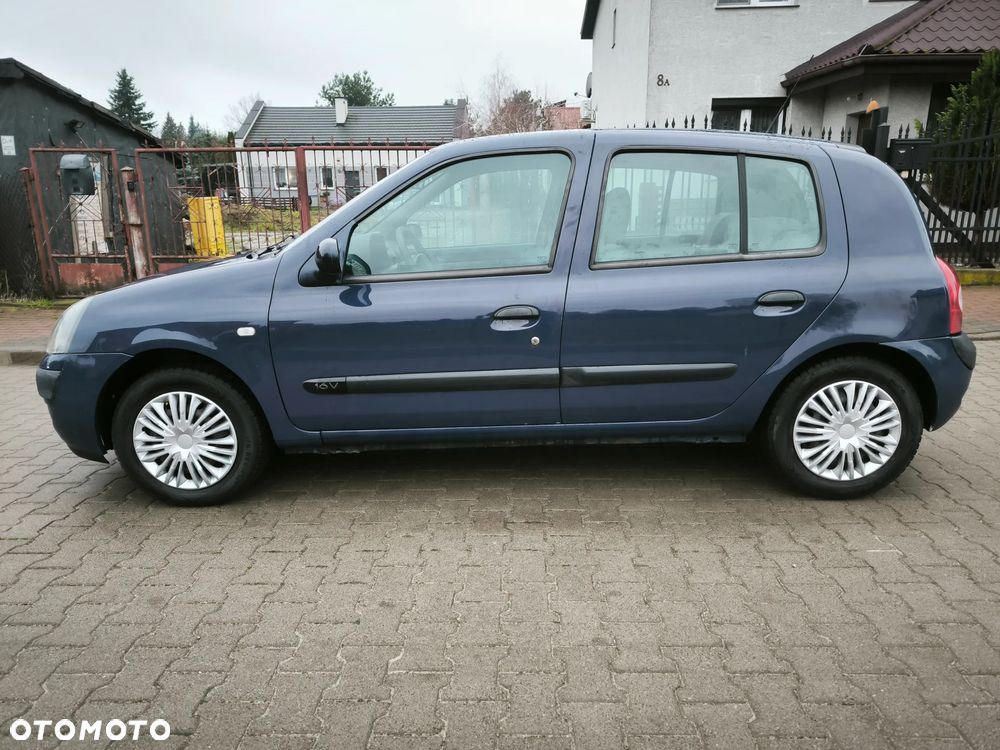 Renault Clio - 9