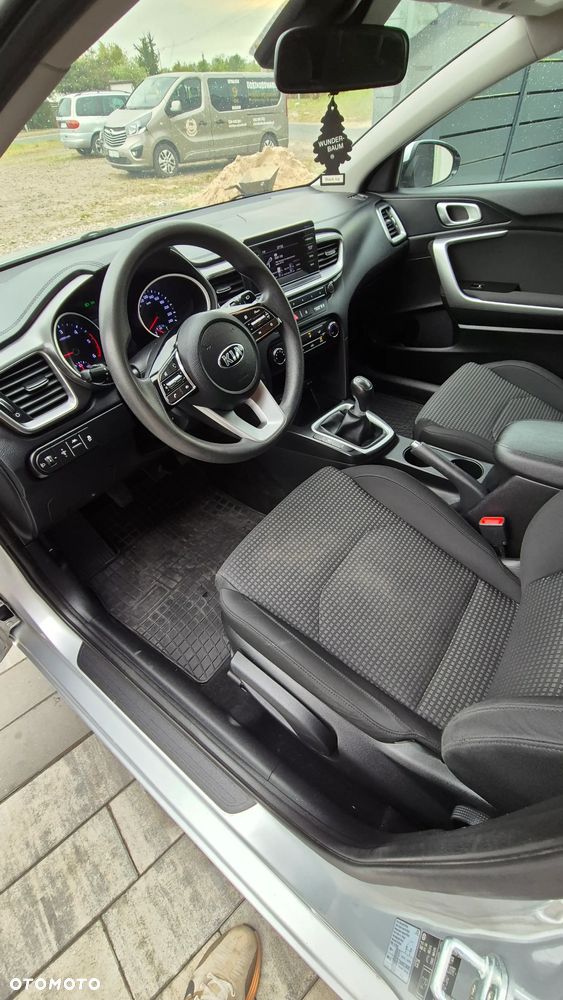 Kia Ceed - 21