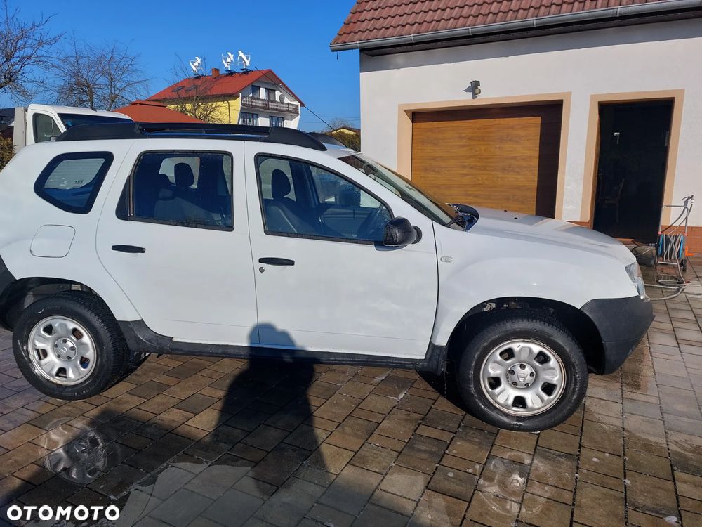 Dacia Duster 1.6 16V 4x2 Essentiel - 4