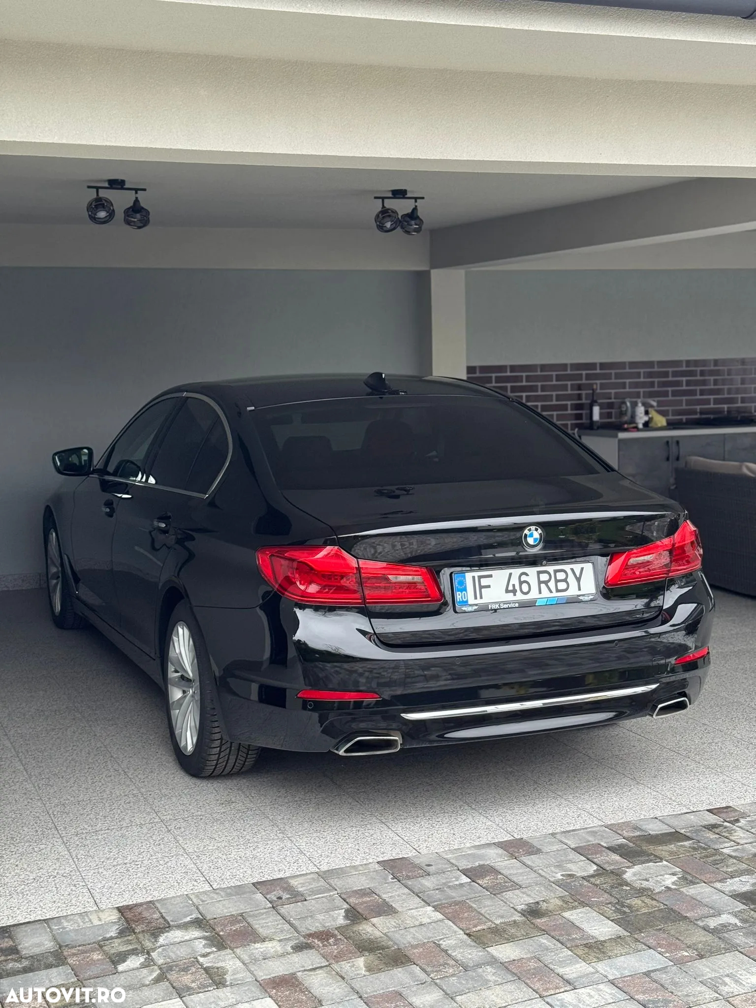 BMW Seria 5 540i xDrive AT - 18
