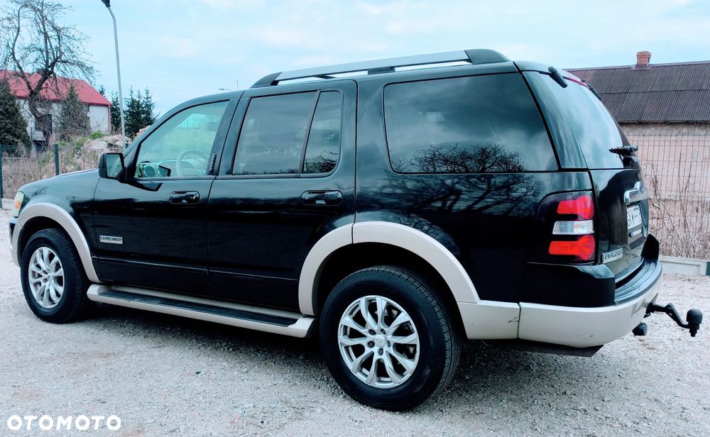 Ford Explorer 4.0 4WD - 11
