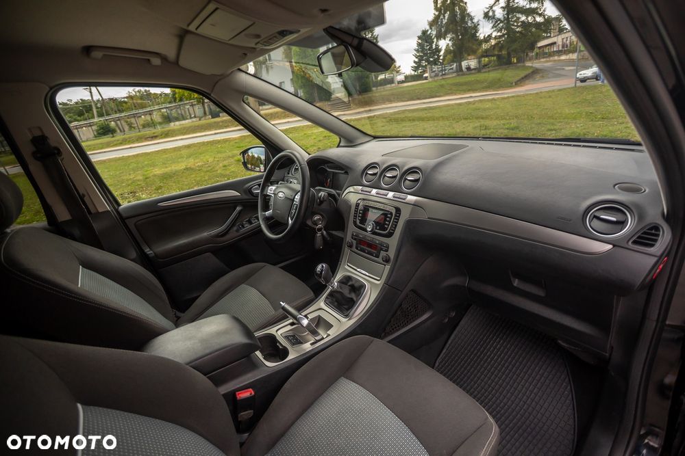 Ford Galaxy 2.0 TDCi Platinium X - 26