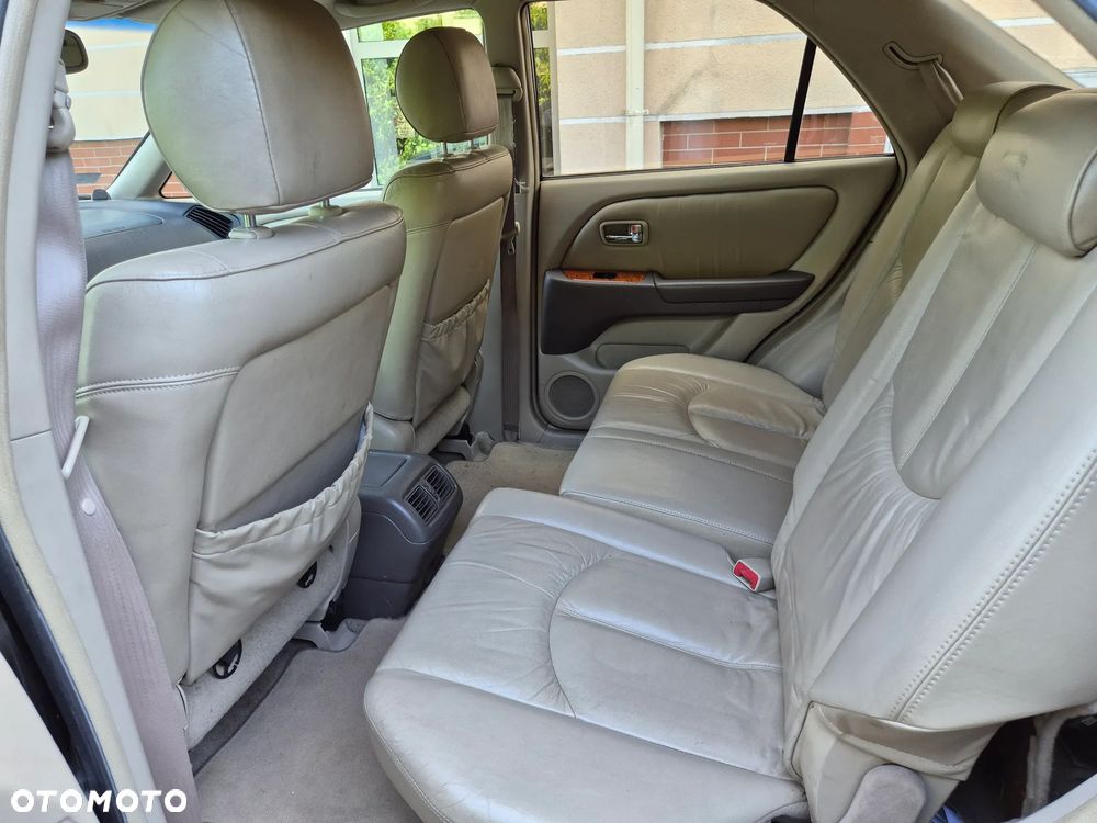 Lexus RX FWD - 9