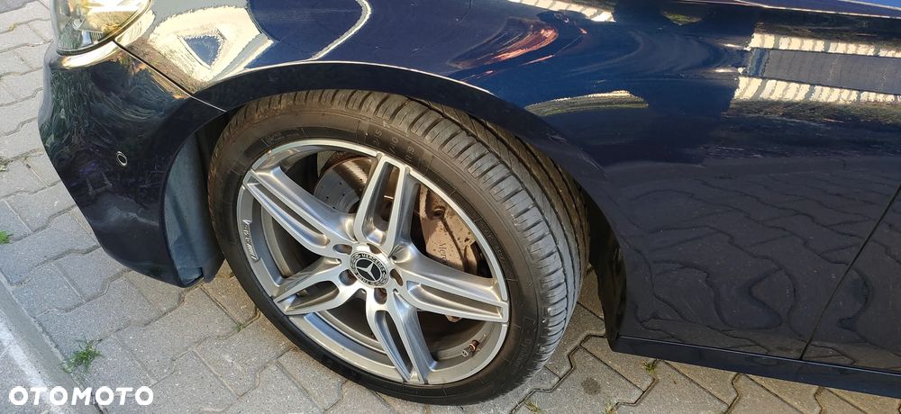 Mercedes-Benz Klasa E 220 d 4Matic 9G-TRONIC AMG Line - 6