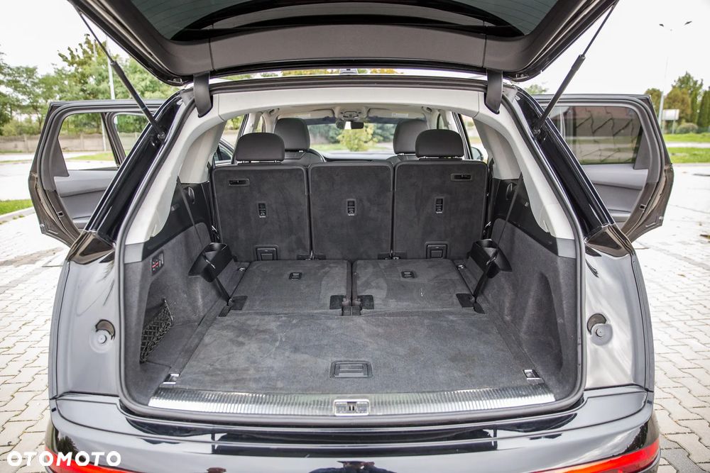 Audi Q7 55 TFSI quattro tiptronic - 32