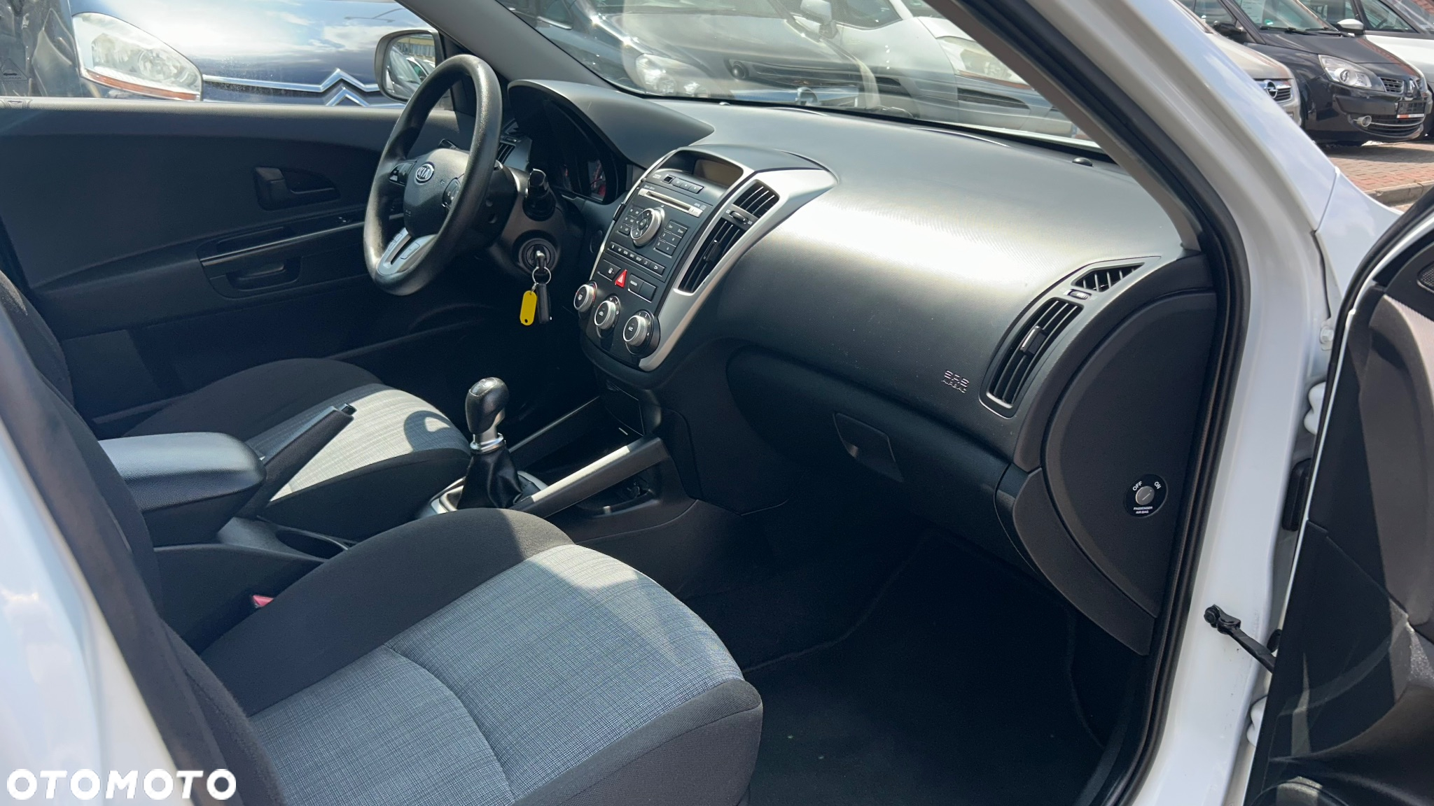 Kia Ceed 1.4 CVVT Attract - 13
