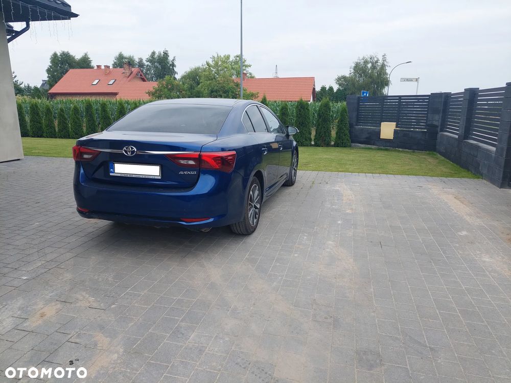 Toyota Avensis 1.8 Premium MS - 4