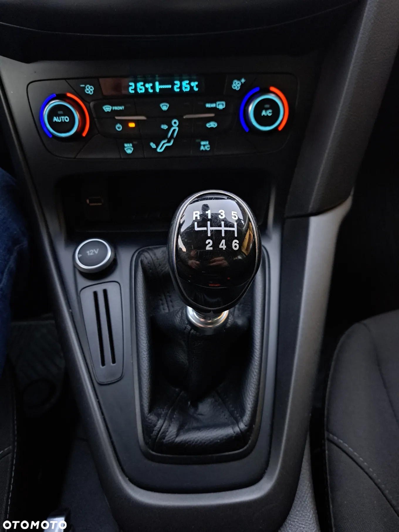 Ford Focus 1.5 TDCi SYNC Edition - 15