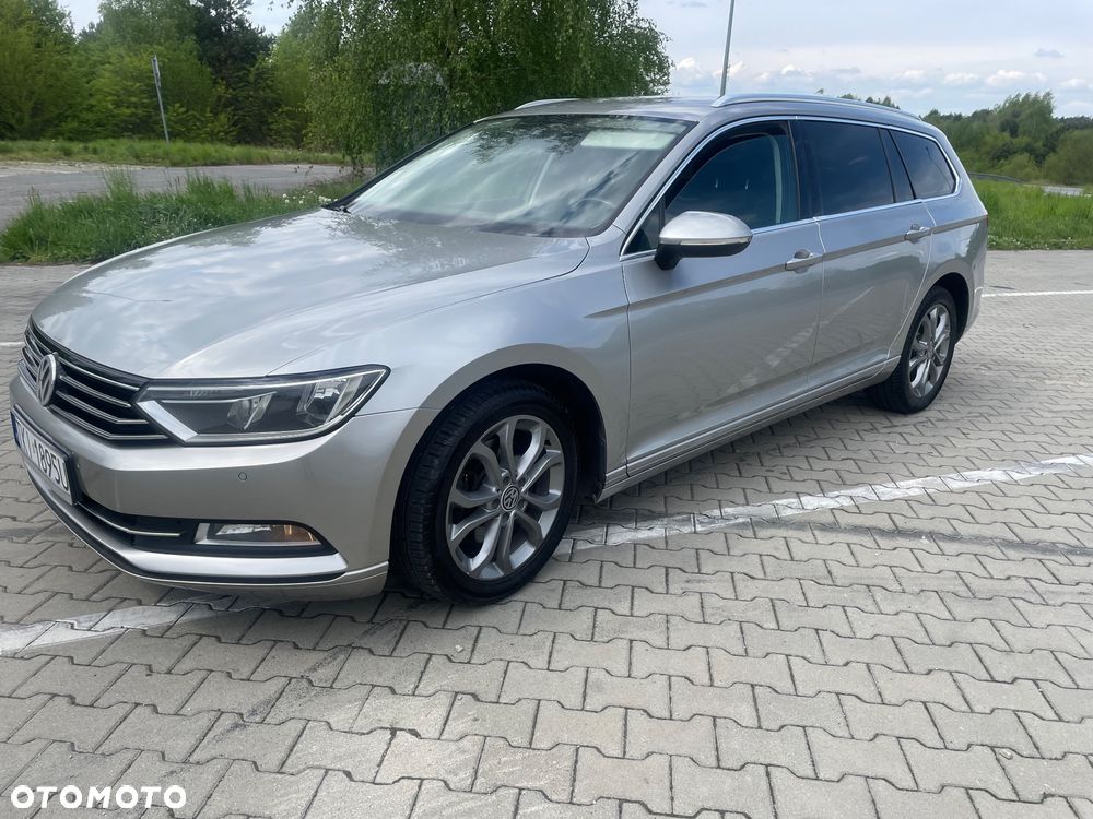Volkswagen Passat - 1