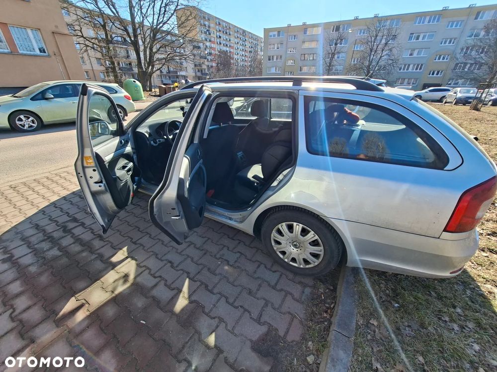 Skoda Octavia 1.6 TDI Ambiente - 4