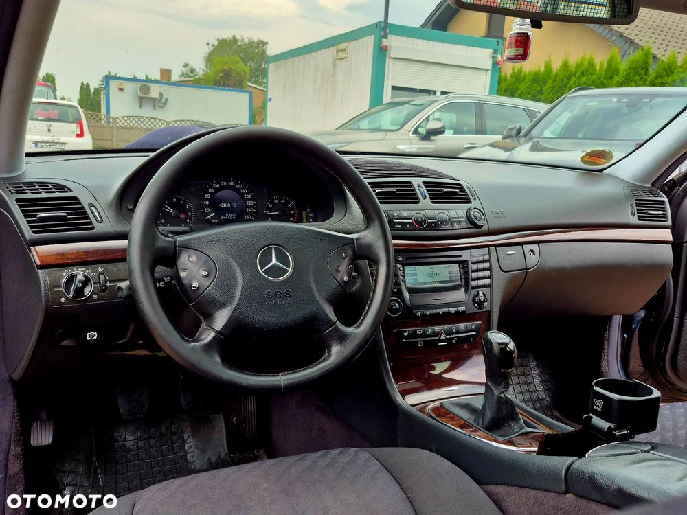 Mercedes-Benz Klasa E 200 Kompressor Classic - 10