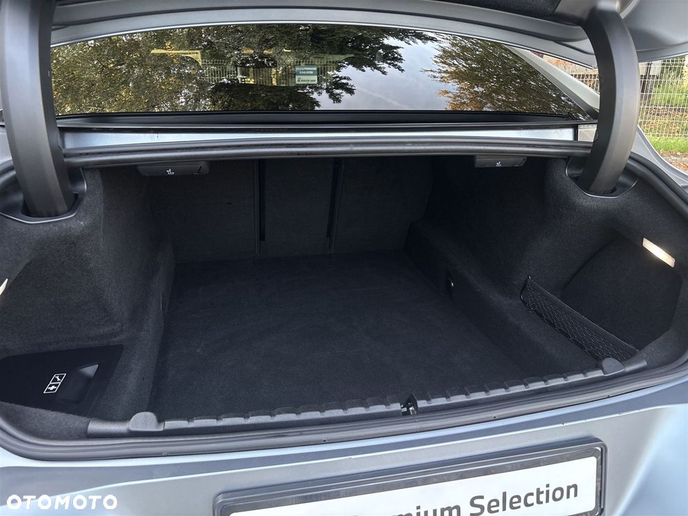 BMW Seria 8 - 23