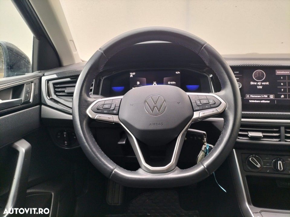 Volkswagen Polo - 8