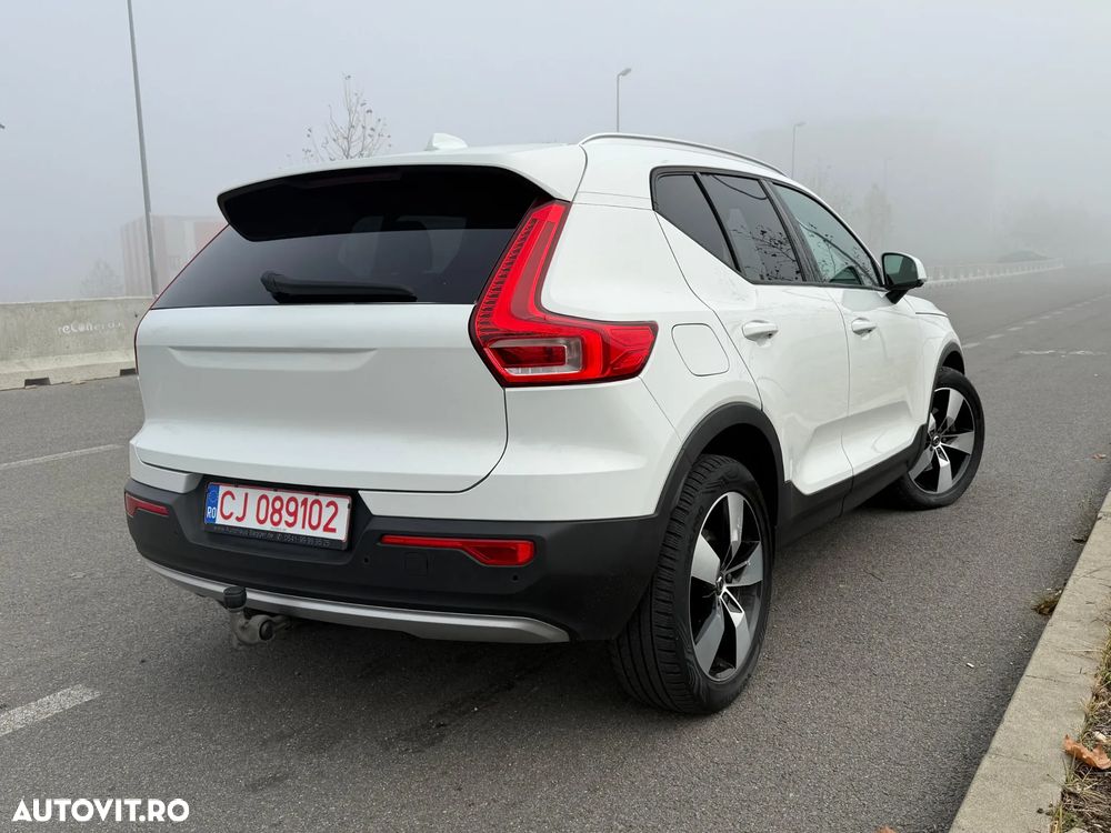 Volvo XC 40 D4 AWD Geartronic Momentum - 30