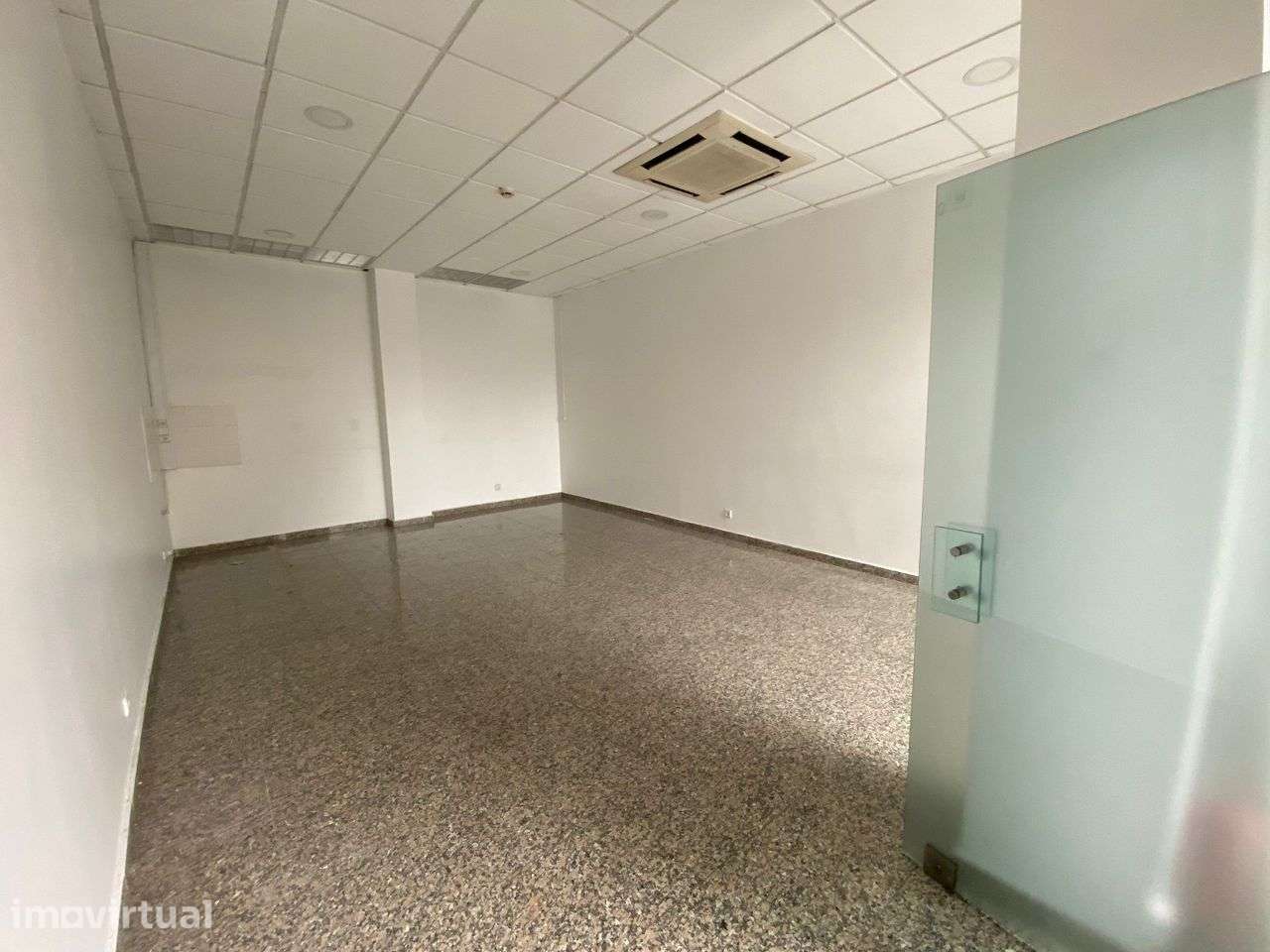 Espaço de comércio com Ar condicionado - Grande imagem: 3/3