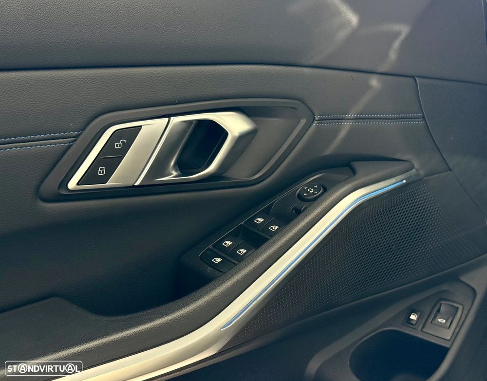 BMW 320 e Pack Desportivo M Auto - 50