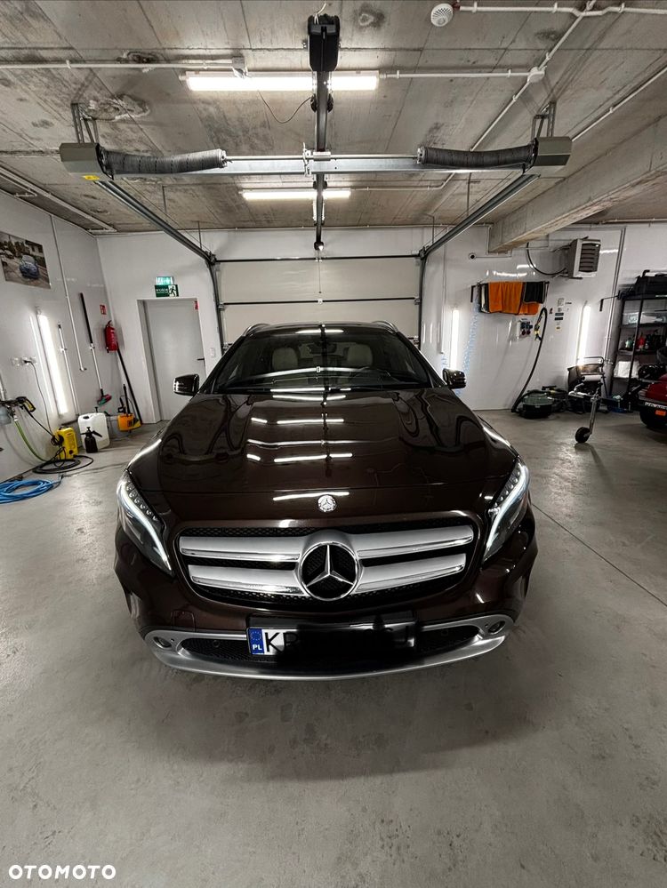 Mercedes-Benz GLA 250 4-Matic - 4