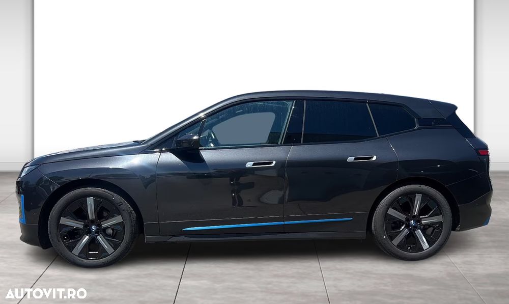 BMW iX - 5